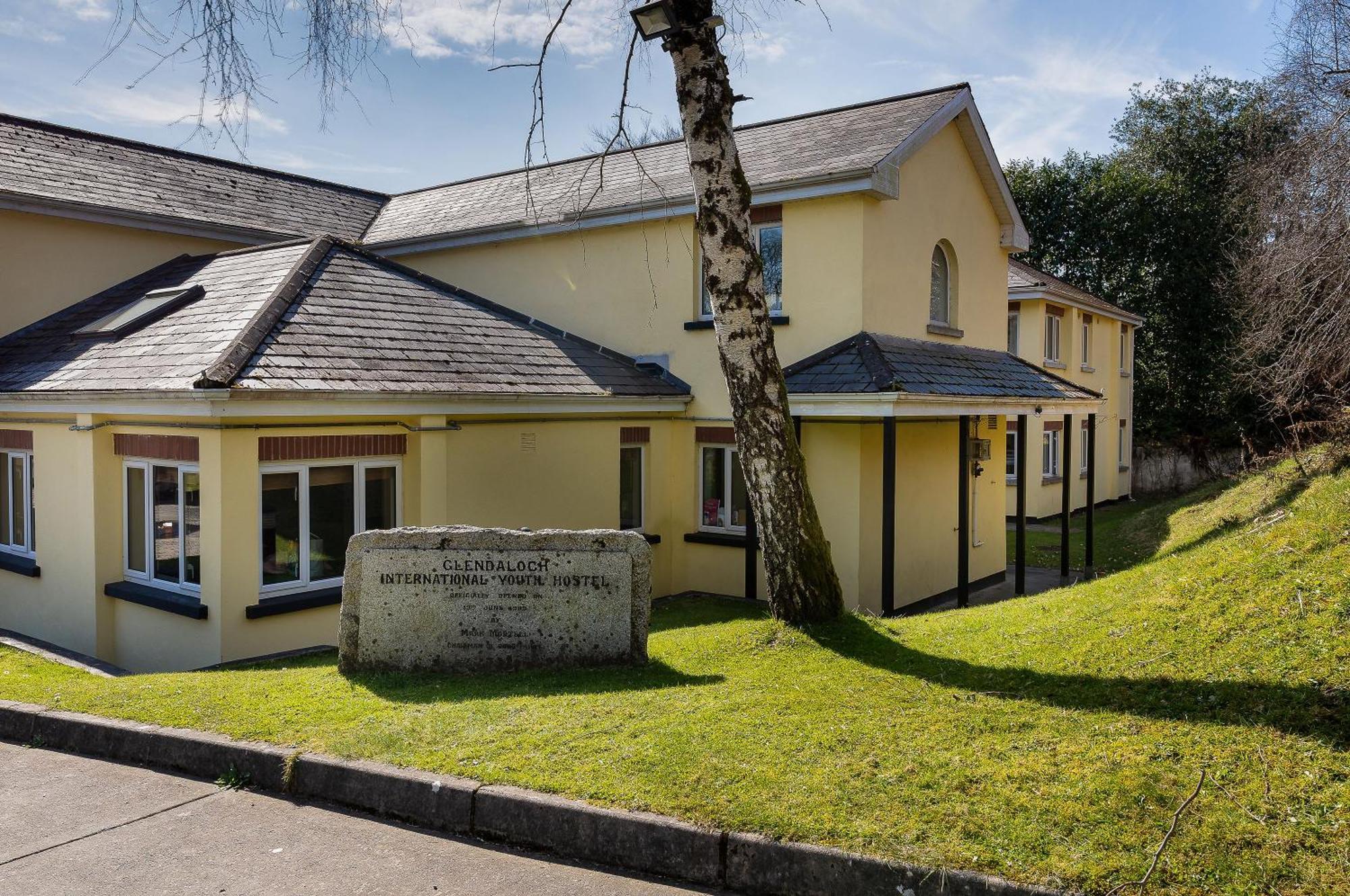 Glendalough International Youth Hostel Laragh Exterior photo
